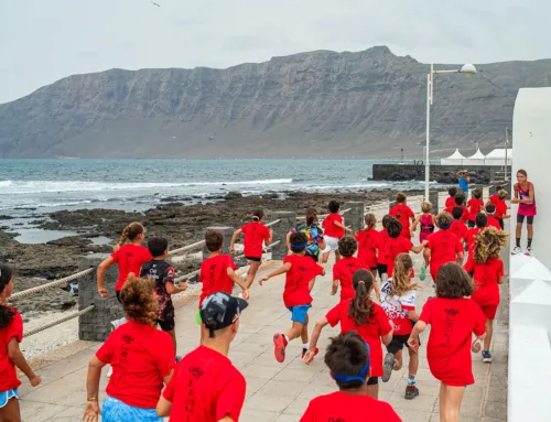 La Carrera Chinija de la Famara Total reúne a 300 jóvenes corredores en una tarde de deporte y diversión
